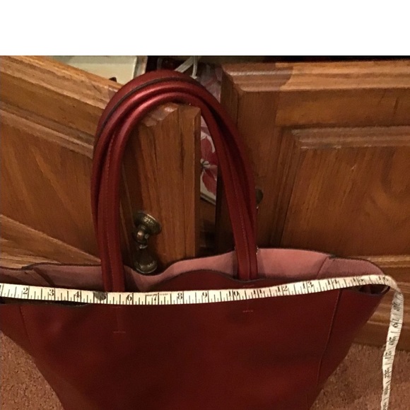 NWOT Burgundy Sheen Handbag Tote - Picture 5 of 5